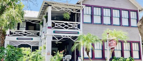 Fachada de la propiedad