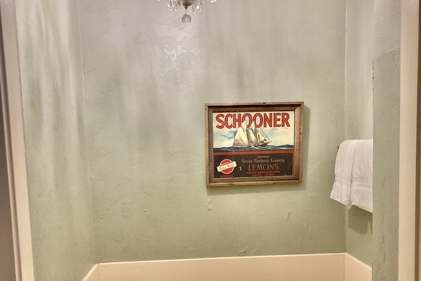 Memories | Bathroom | Free toiletries, hair dryer, bathrobes, towels