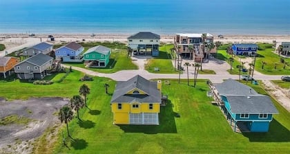Beachfront House in Family Friendly Jamaica Beach