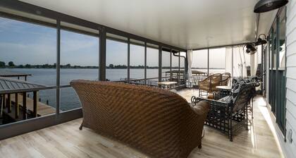 Beautiful Townhome on False River