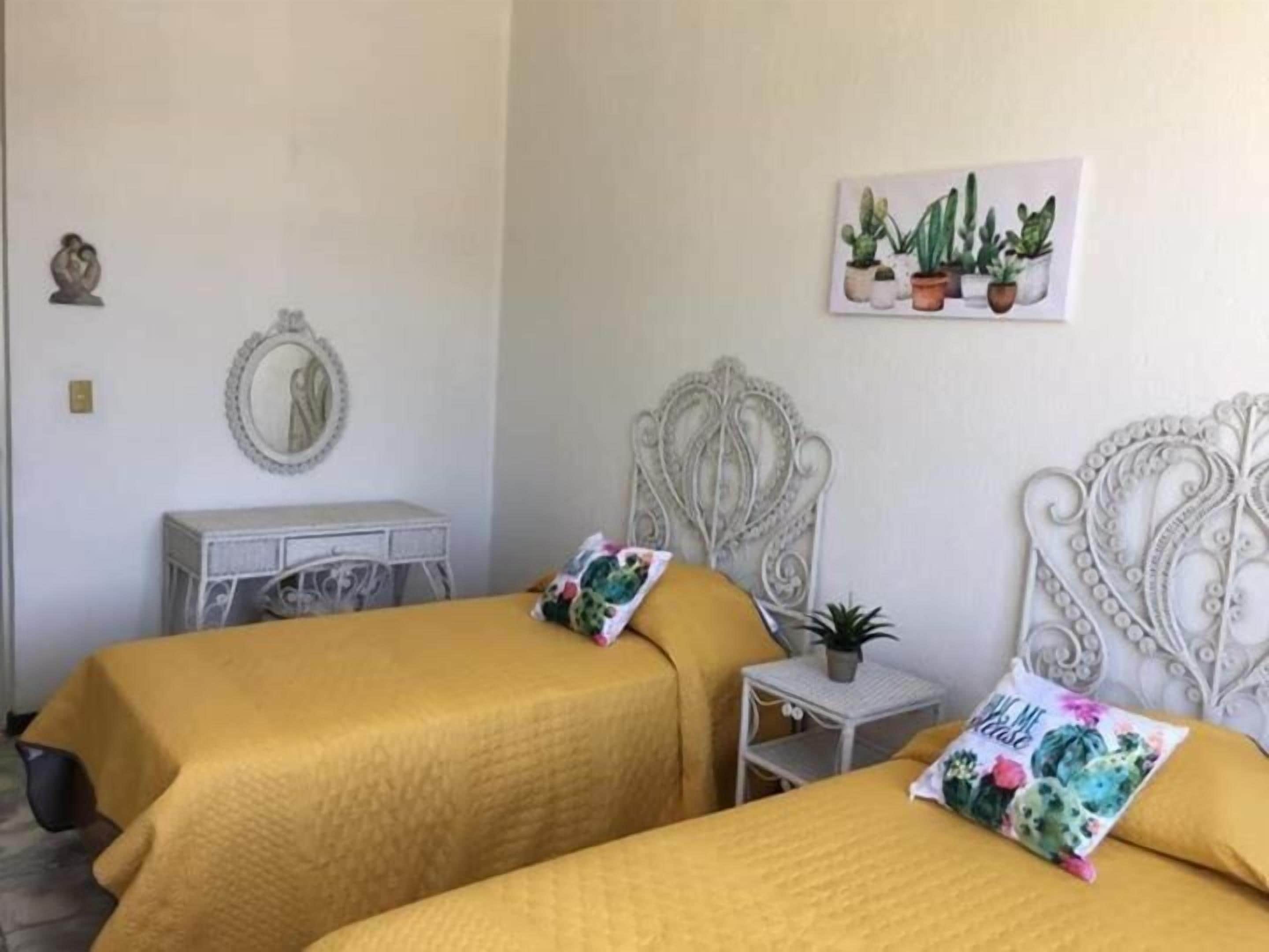 デラックス ダブルルーム | WiFi (無料)、ベッドシーツ、車椅子でアクセスできる設備