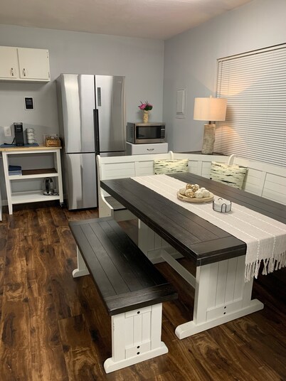 Entire Birch Cottage on the large lot next to the Ocean View Park.