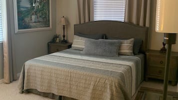 4 chambres, bureau, fer et planche Ă repasser, lit parapluie