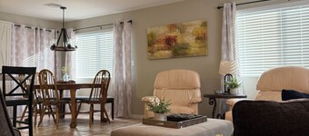 Rare-4 Bedroom House, Fam friendly, Meadview/Grand Canyon West/Skywalk/Lake Mead