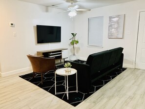 Smart TV - Mayfield @ Oyster Creek - WORLD CUP (Sugar Land)