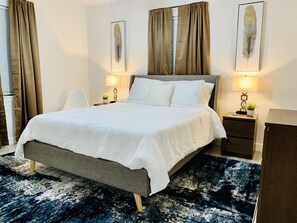 2 Schlafzimmer, Schreibtisch, Bügeleisen/Bügelbrett, kostenloses WLAN