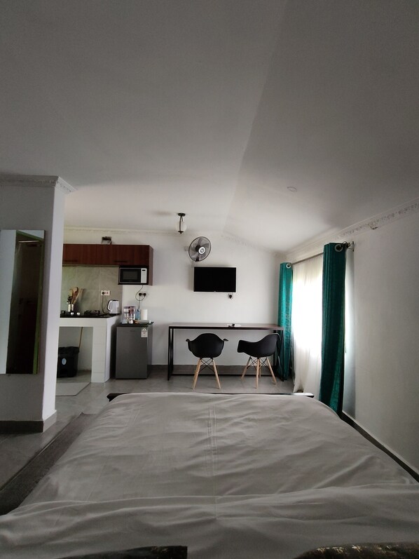 1 makuuhuone, työpöytä, silitysrauta/-lauta, ilmainen Wi-Fi