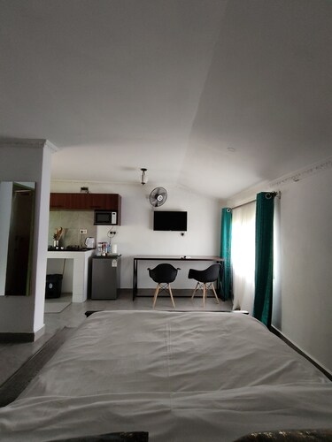 SPACIOUS STUDIO IN MILIMANI NEAR DUNGA BEACH, KISUMU 