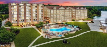 #121 Pointe - 3 Bedroom Lakefront Condo at Mariners SML