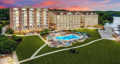 #121 Pointe - 3 Bedroom Lakefront Condo at Mariners SML