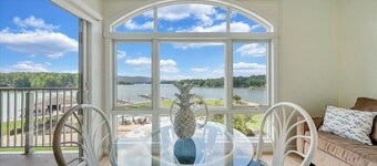 #121 Pointe - 3 Bedroom Lakefront Condo at Mariners SML
