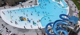 #207 King Suites, River Views, Deck, Downtown