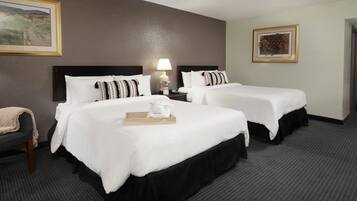 1 غرفة نوم وأغطية فراش متميزة ومكتب ومساحة عمل للكمبيوتر المحمول