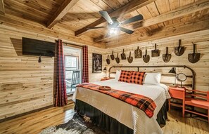 4 habitaciones, escritorio, tabla de planchar con plancha y wifi gratis 