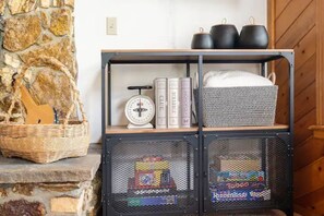 Interior - Northern Exposure - Tranquility in the Trees (Munds Park)