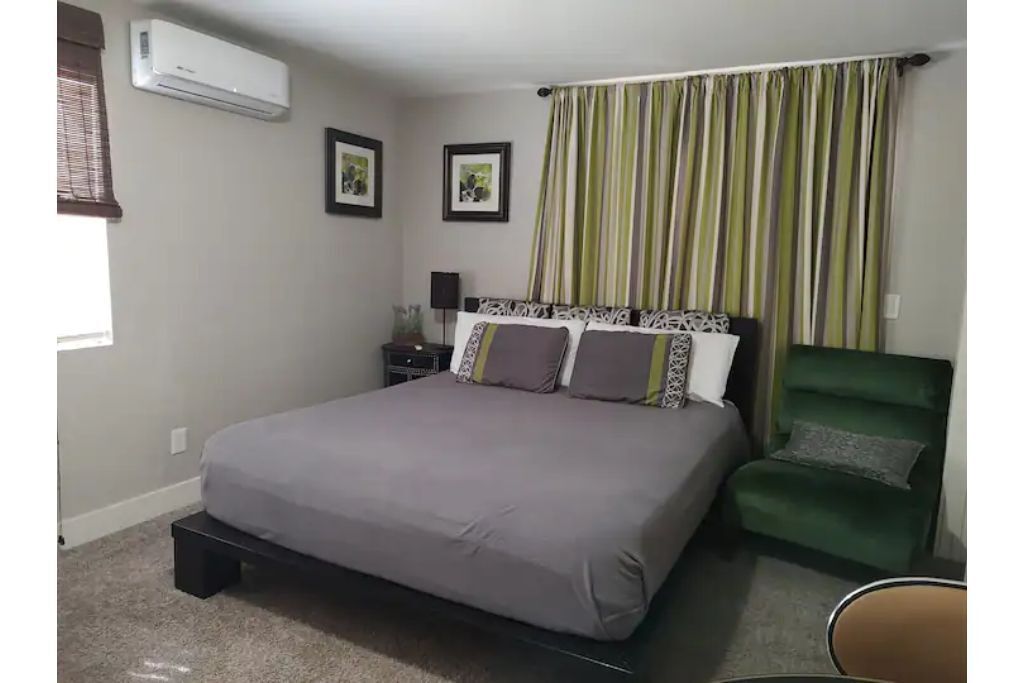 Central 1 Bedroom Guesthouse w/ Private Bath Ideal for Extended Stays