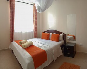 1 chambre, bureau, fer et planche à repasser, Wi-Fi gratuit