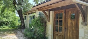 Exterior detail - A haven of peace between Montcuq and Lauzerte (Lot) (Montcuq-en-Quercy-Blanc)