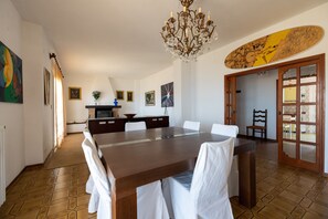 Dining - Overview 50 (Porto Santo Stefano)