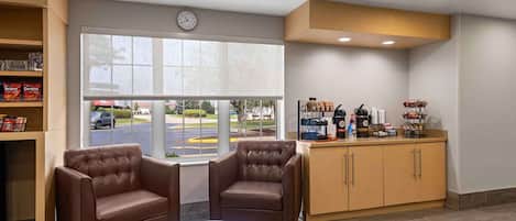 朝食 (テイクアウト)、毎日提供 (無料)