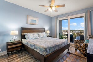 2 slaapkamers, een bureau, een strijkplank/strijkijzer, wifi