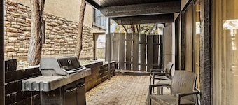 Chateau Roaring Fork Unit 37 | Spacious Condo, Close to Downtown. Pool, Hot Tub, Fitness Center