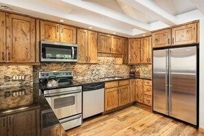 Fridge, microwave, oven, stovetop - Fasching Haus Unit 8 | Deluxe Condo w/ A/C, Private Deck, 2 Blocks to Downtown (Aspen)
