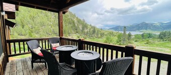 4 bed 3 bath cabin at Holter Lake by Wolf Creek Craig. Fishing, pool table, fun!