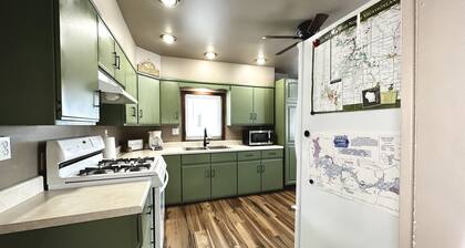 Trails+R&R+H2O Falls+One Hour From Lambeau!