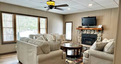 Trails+R&R+H2O Falls+One Hour From Lambeau!