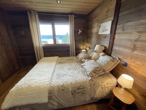 5 soverom, strykejern/-brett, wi-fi (inkludert) og sengetøy