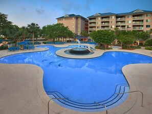 Indoor pool, outdoor pool - Beachfront spring break getaway! (Hilton Head Island)