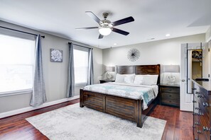 3 habitaciones, escritorio, tabla de planchar con plancha y wifi gratis