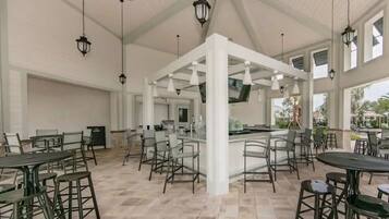 Bar (en la propiedad)