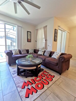 Smart TV - *Amazing 4Bdr TH*15mins to Disney*Free Amenities! (Kissimmee)