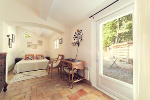 4 bedrooms, in-room safe, iron/ironing board, travel cot - New ! Enchanting Villa 4 bedrooms 4 bathrooms (La Garde-Freinet)