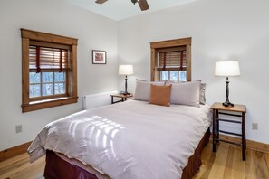 3 dormitoris, planxa i posts de planxar, wifi gratuïta i roba de llit 