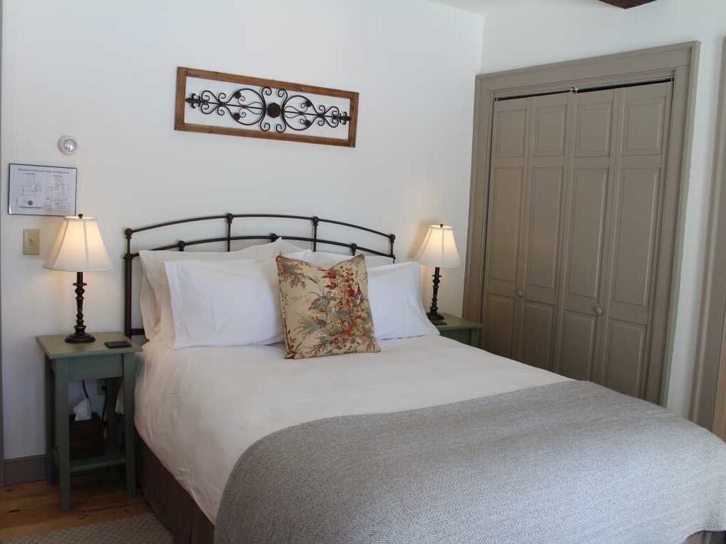 1 bedroom, WiFi (free), bed sheets