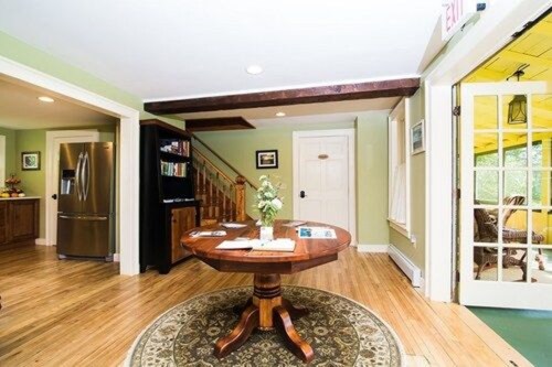 Luxury Queen Room with Private Sunrise Porch