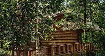 Honeymoon Cabin with Jacuzzi Tub