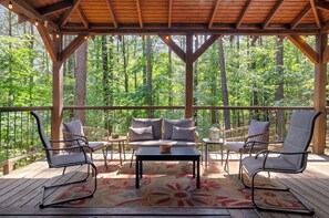 Property grounds - Coyote Ridge, Shuffleboard, Pool Table, Arcade, Light Up Jenga, & More! (Broken Bow)