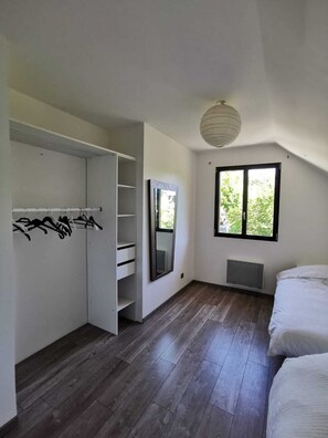 7 chambres, lit parapluie, Wi-Fi gratuit, draps fournis
