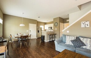 Living area - Amazing house! West Lucaya 4 bedroom home, 10 minutes from Disney! (Kissimmee)