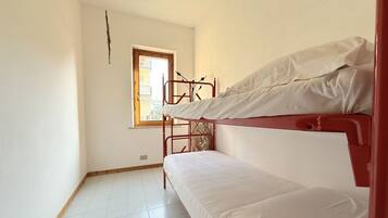 2 bedrooms, bed sheets