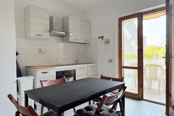 Fridge, oven