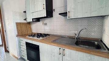 冷蔵庫、オーブン