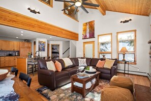 TV, fireplace - New! Enjoy your private luxury mountain chalet (Steamboat Springs)