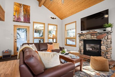 New! Enjoy your private luxury mountain chalet