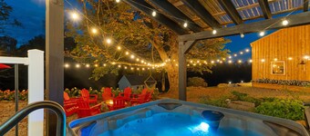 Family & Friends Retreat*Hot Tub*Game Room*King Beds*Firepit*Near Lakes*Sauna
