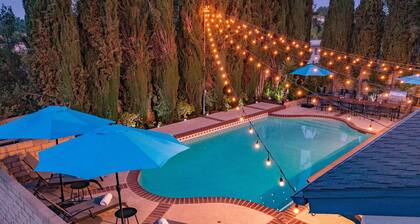 Bright, Fun & Peaceful House w/ Heated Pool 🏖